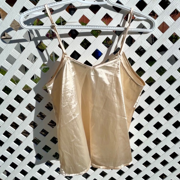 Y2K Cream White Spaghetti Strap Cami Trendy 2000s Coquette - Picture 2 of 4